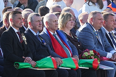 Праздник тружеников села. В Дзержинске проходят областные \"Дажынкі\"