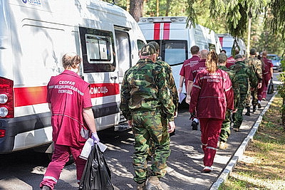 Десять российских военных после обмена подлечились в Гомеле и отправились домой