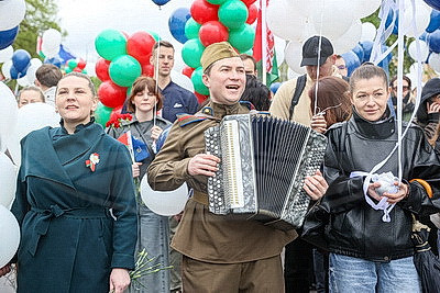 Радостно, трепетно, масштабно празднуют День Победы в Бресте