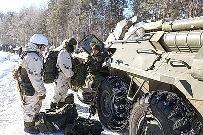 Несколько воинских частей приведены в готовность в рамках проверки ВС