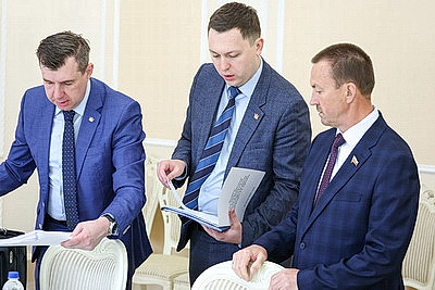 В правительстве состоялись встречи с российскими губернаторами