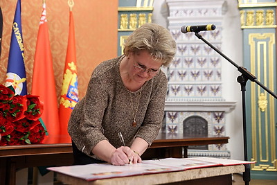 Чтить традиции, уважать законы и трудиться на благо страны. 43 иностранца приняли гражданство Беларуси
