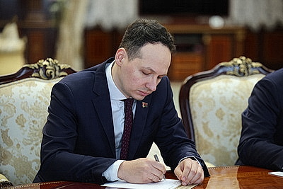 Лукашенко принял доклад Нацбанка, выступив за здоровую конкуренцию в решении важных для страны вопросов