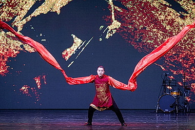 Китайские танцы и боевые искусства. В Минске прошел концерт к Празднику весны