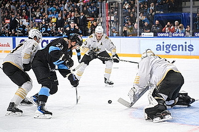 Форвард \"Динамо\" Шипачев набрал тысячный балл в карьере в КХЛ