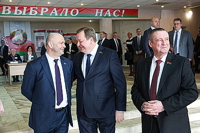 ЖКХ, здравоохранение, развитие территорий. Работу с обращениями в Витебской области рассмотрели в Ушачах