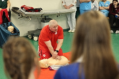 Базовые навыки оказания первой помощи получили минские школьники