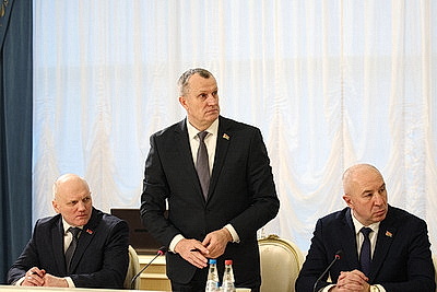 Работа антикризисных управляющих, выплата заработка. Темы совещания Лукашенко с Совмином