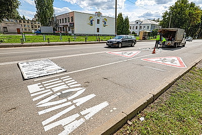 Пиктограммы, разметка. Дорожные службы Витебщины готовятся к началу учебного года