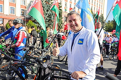 Драйв, масштаб, энергия. Велопробег \"В единстве сила!\" объединил около трех тысяч гомельчан