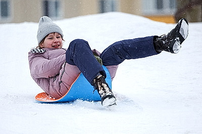 В Минске оборудованы снежные горки для зимних забав