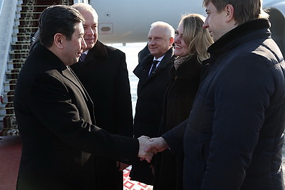 Парламентская делегация Казахстана прибыла с визитом в Беларусь