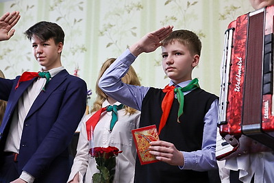 В Минске в преддверии Дня Победы поздравили участника операции \"Багратион\" Федора Фещенко