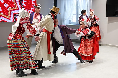 Иностранные дипломаты заговорили на мове. Глава МИД Рыженков встретил их в историческом месте Минска