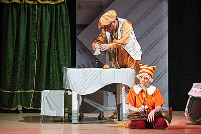 Принятие, социализация, дружба. В Минске инклюзивный театр представил спектакль в поддержку детей с РАС