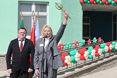 Новый детский сад с бассейном на 175 мест открыли в Орше