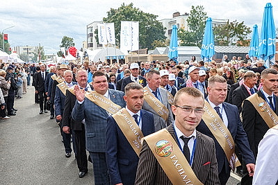 \"Дажынкі-2026\". Фестиваль-ярмарка тружеников села проходит в Барановичском районе