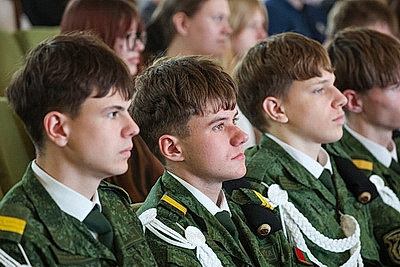 Около 600 ребят собрала в Могилеве военно-патриотическая акция \"Готовы Родине служить!\"