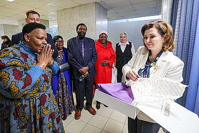 Парламентская делегация Зимбабве посетила РНПЦ \"Мать и дитя\" и МТЗ