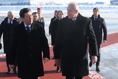 Парламентская делегация Казахстана прибыла с визитом в Беларусь