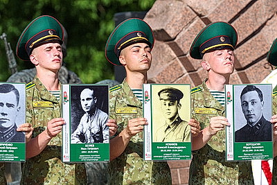 Память пограничников почтили в Бресте акцией \"Боевой расчет\"