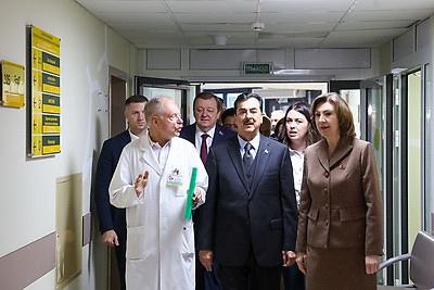 Парламентская делегация Пакистана посетила МНПЦ хирургии, трансплантологии и гематологии