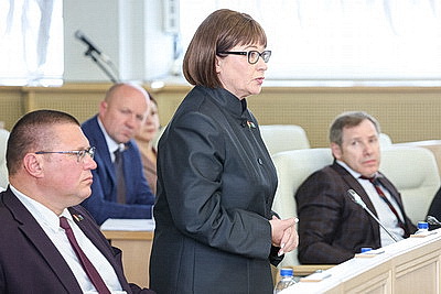 Заседание пятой сессии Совета Республики проходит в Минске