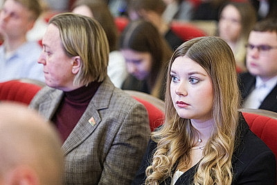 \"Как можно их не читать, это же духовный фундамент\". Современники о творчестве Шамякина и Мележа