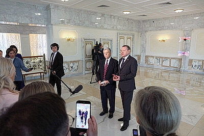 Лукашенко провел переговоры со спецпосланником США Коулом