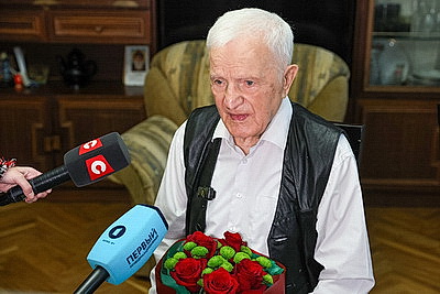 В Минске поздравили ветерана ВОВ Федора Фещенко с 101-летием