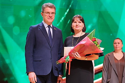 \"Образец для молодежи\". Орден Матери вручили 26 многодетным минчанкам