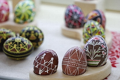 В музее Якуба Коласа представили искусство росписи яиц