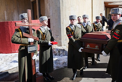 В Минске простились с народным поэтом, одним из авторов Государственного гимна Владимиром Каризной