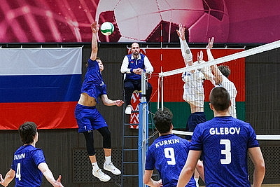 Сборная Беларуси уступила сверстникам из России на учебно-тренировочных сборах в Минске