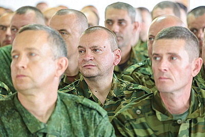Главная задача - защищать наш дом. В Гомельской области проходят учебные сборы территориальных войск
