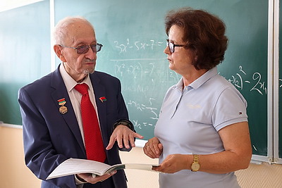 Народный учитель Фельдман: Математика учит находить выходы из тупиков, воспитывает трудолюбие и настойчивость