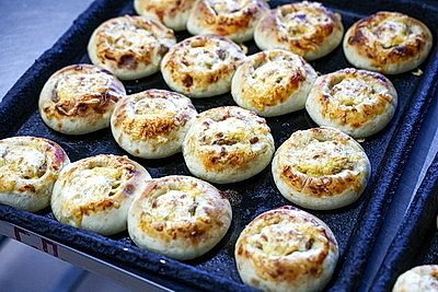 От фирменных драников до знаменитой кировской смаженки. Белкоопсоюз присоединился к акции \"Кожная пятнiца\"