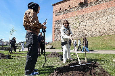 \"БлогБай. Маёвка\". Слет блогеров проходит в Лидском районе