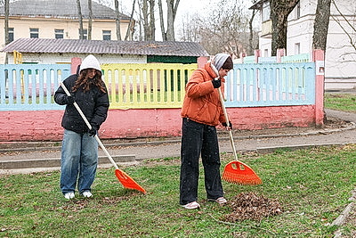 Масштабный субботник прошел в Заводском районе Минска
