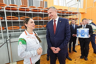 Крутой посетил Центр по прыжкам на батуте в Витебске