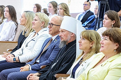 Белорусский Красный Крест помог подготовиться к школе ребятам из 25 минских семей