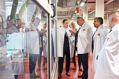 На повестке - развитие отечественной кондитерской отрасли. Турчин посетил \"Коммунарку\"