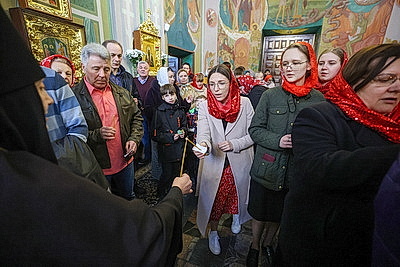 Благодатный огонь от храма Гроба Господня доставили в Гродно