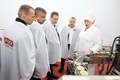 Развитие сырьевой базы и увеличение выпуска продукции. Турчин посетил Оршанский мясоконсервный комбинат
