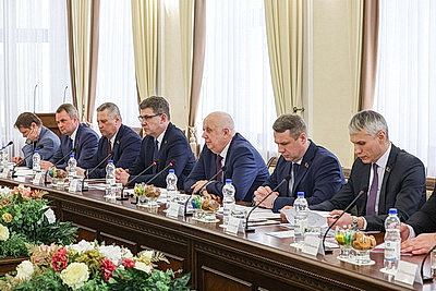 Беларусь готова активно участвовать в обновлении парка техники Мурманской области