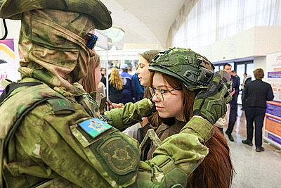 Помочь выбрать путь в профессию: выставка для абитуриентов \"Образование и карьера\" открылась в Минске