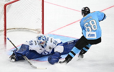 Минские динамовцы обыграли московских одноклубников на старте плей-офф КХЛ