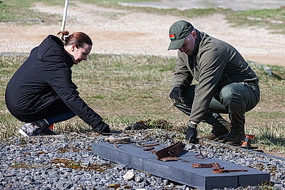 Республиканский субботник: коллектив Администрации Президента принял участие в благоустройстве мемориального комплекса и посадке леса
