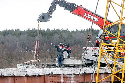 В Речицком районе приступили к реконструкции автомобильного моста через Днепр