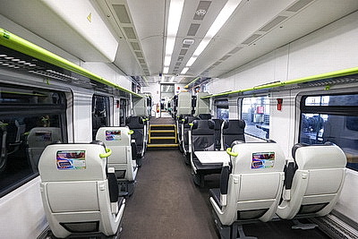 Чистота по регламенту: как готовят к рейсу автобусы, тепловозы и поезда метро